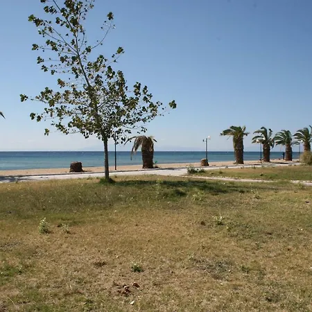 Entire Traditional At The Sea Apartment Nea Plagia