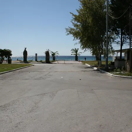 Entire Traditional At The Sea * Nea Plagia