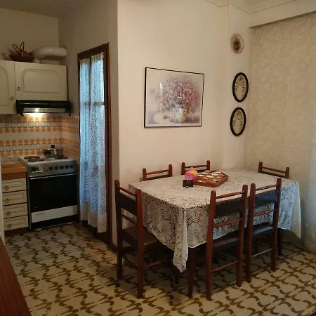 Apartment Entire Traditional At The Sea