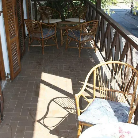 Entire Traditional At The Sea * 네아 플라기아