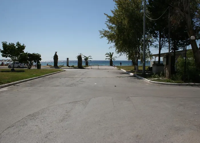 Entire Traditional At The Sea * Nea Plagia